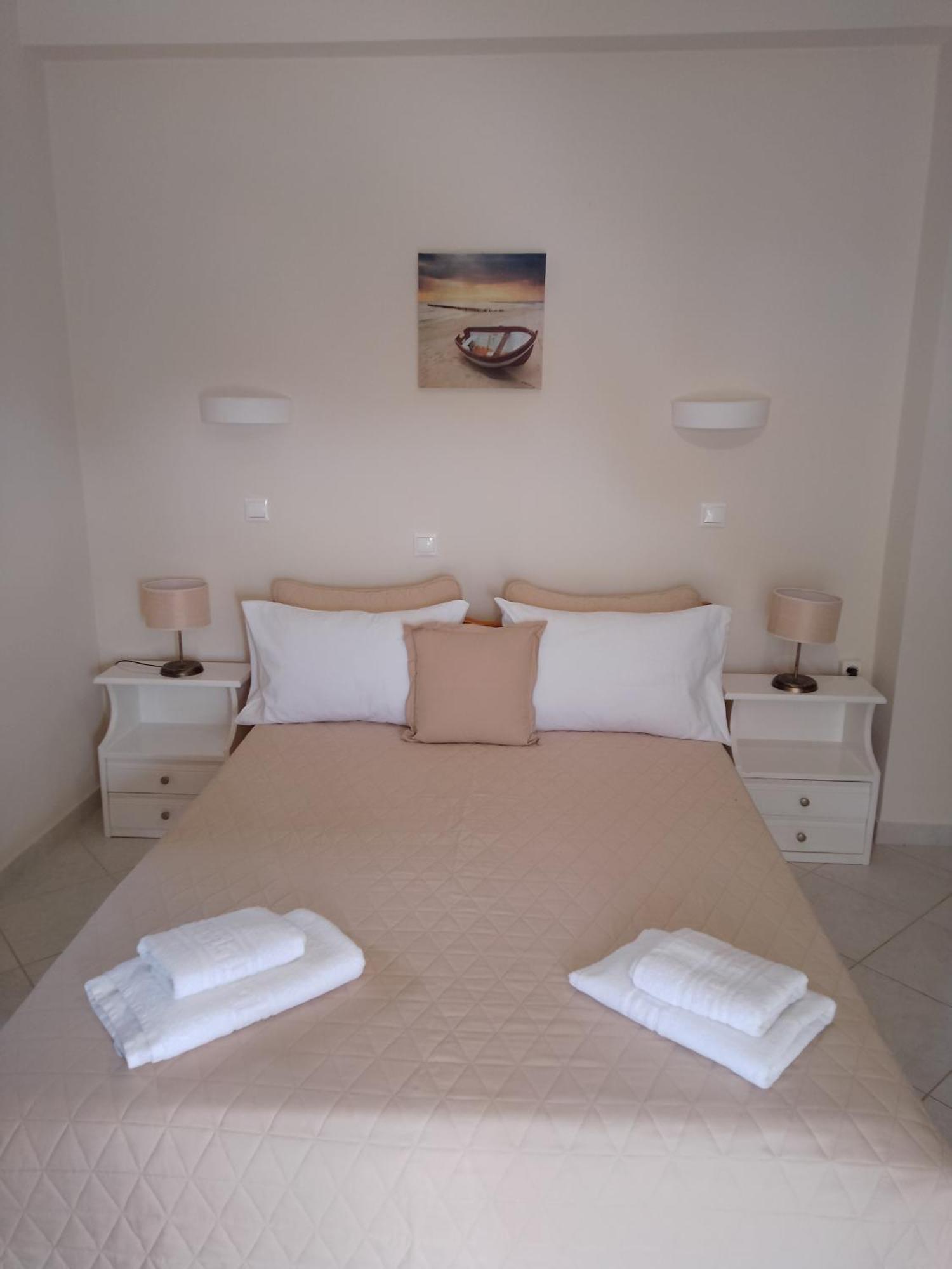 Vicky'S Guesthouse Kávos Zewnętrze zdjęcie