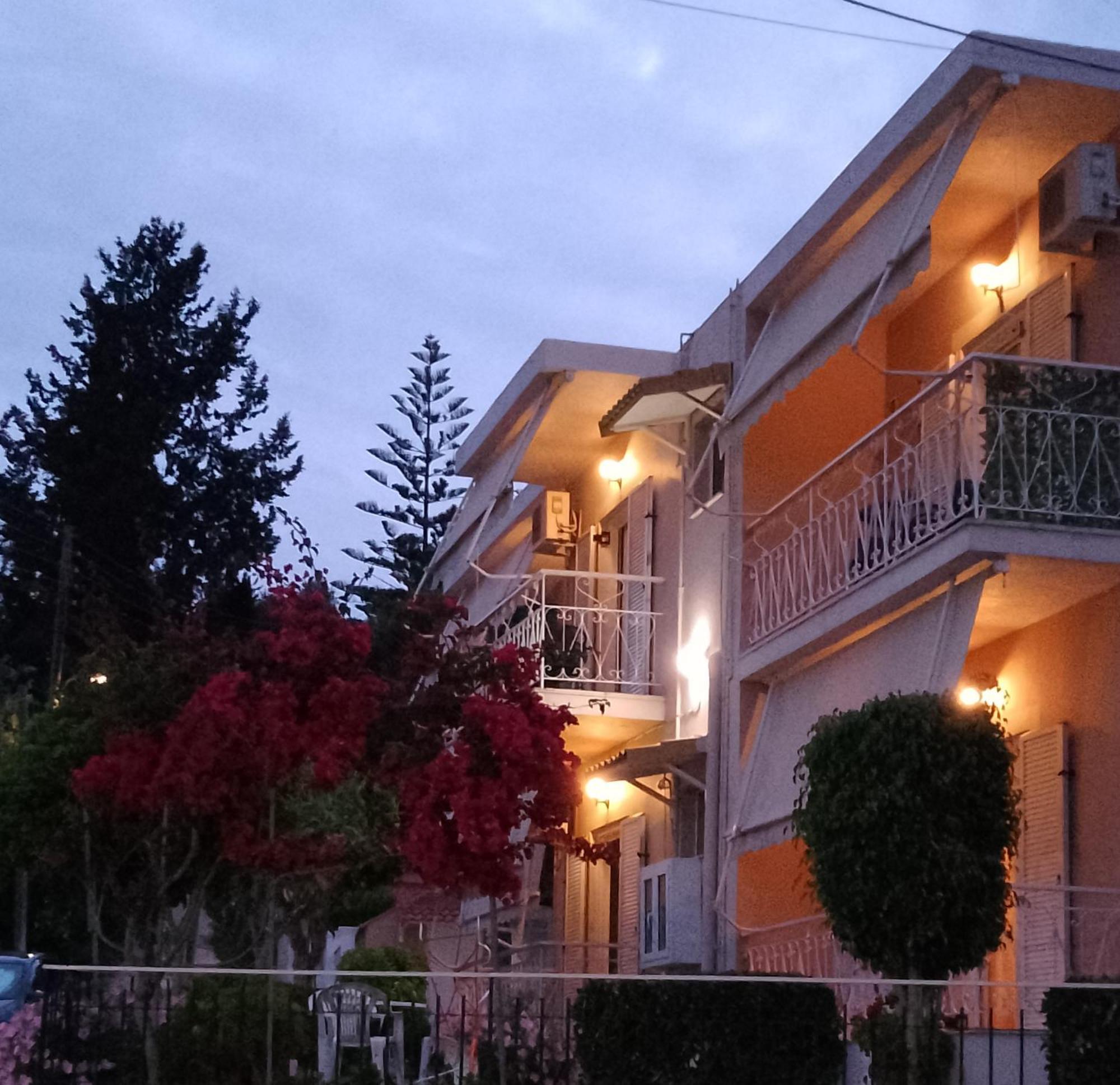Vicky'S Guesthouse Kávos Pokój zdjęcie