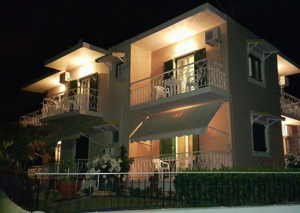 Vicky'S Guesthouse Kávos Zewnętrze zdjęcie